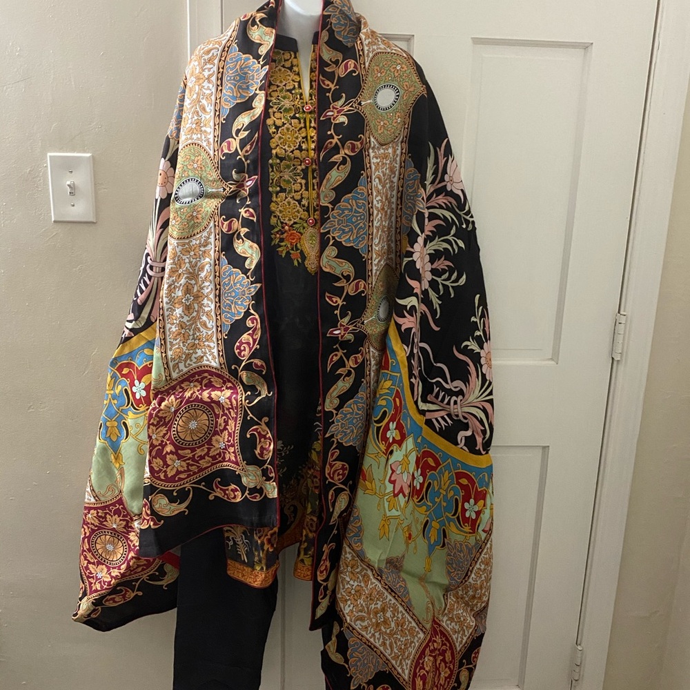 Pakistani dress new size medium